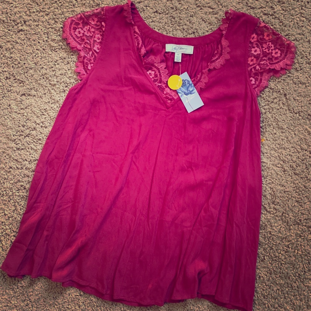Scallop Sleeve Top π - Picture 1 of 6